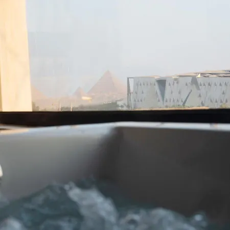 Jacuzzi Paradise Pyramids Panoramic View 502